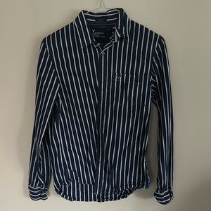 American Eagle Outfitters AEO Vintage Fit Casaul Striped Button Down in Small S